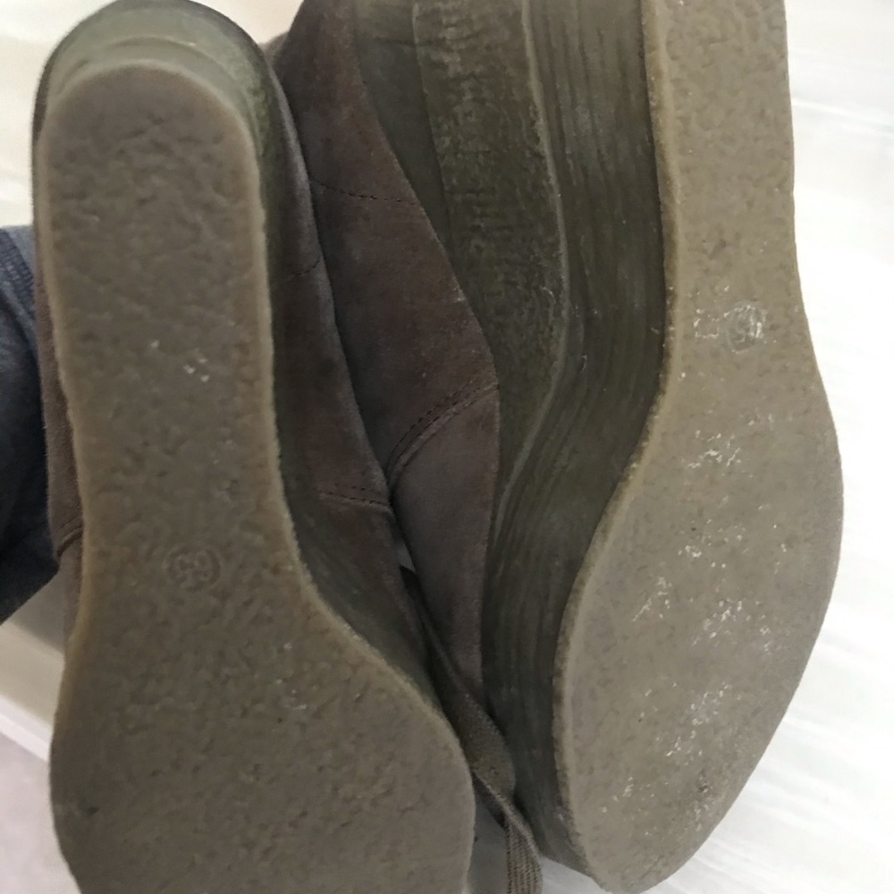 Suede Wedges - Picture 3 of 4